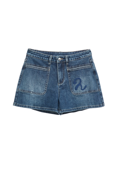 鎖鏈繡Ｒ字牛仔短褲