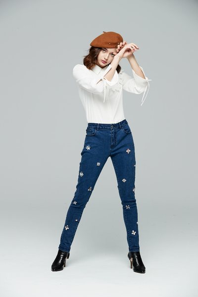 embellish with rhinestone denim trousers
