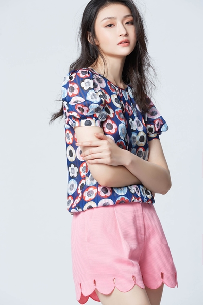 Pink solid petal design shorts