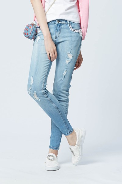 Vintage wash broken jeans