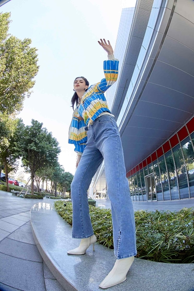 個性假口袋裝飾開衩牛仔褲