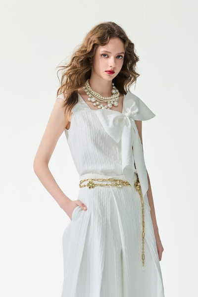 立體壓花飾綁結上衣