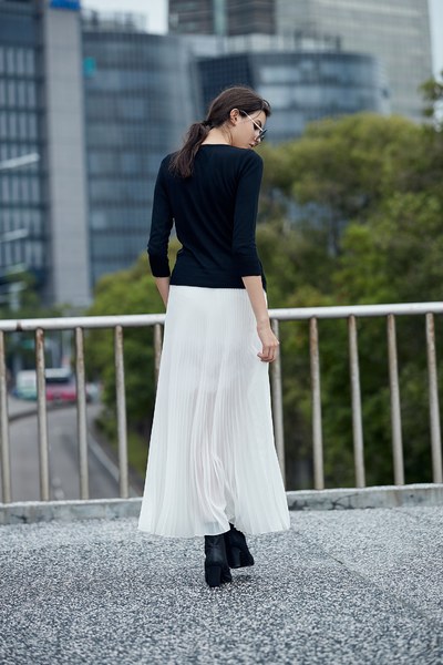 Fake two-piece cropped sleeve top