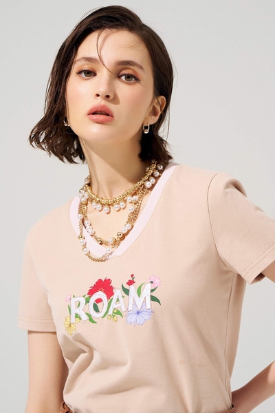 奶油色Ｖ領羅紋印繡花朵Ｔ