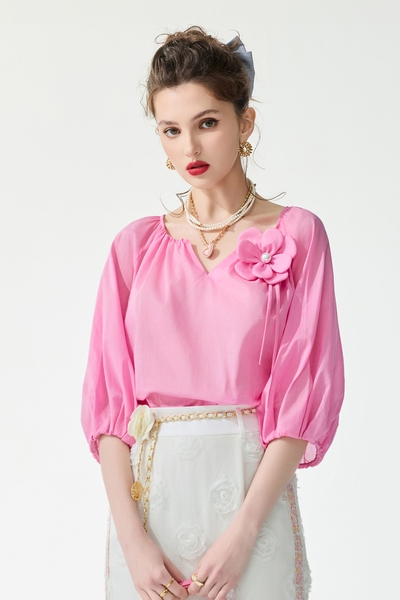 流行電光紫粉色飾花上衣