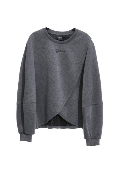 單字平衡刺繡上衣