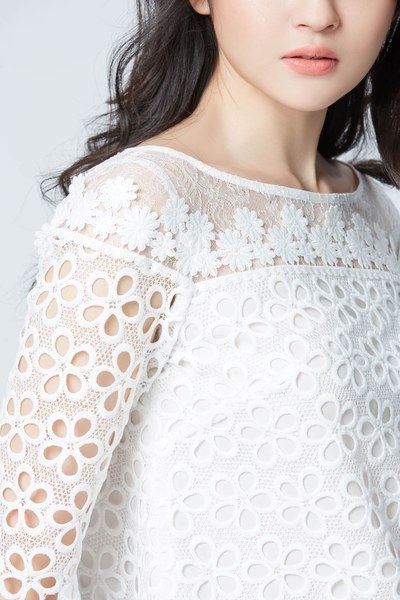 Romantic lace flower blouse