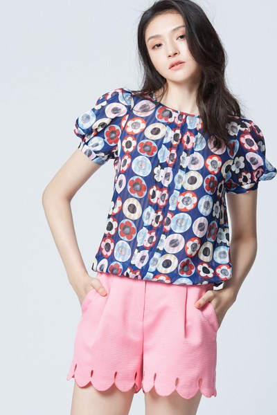 Abstract flower pattern blouse