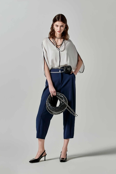 跳色包邊單品上衣