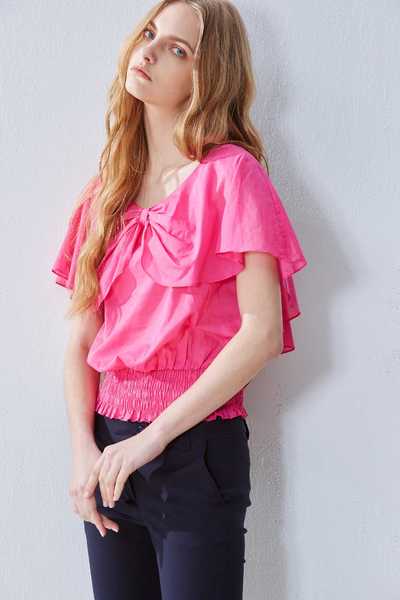 Wrinkle design top