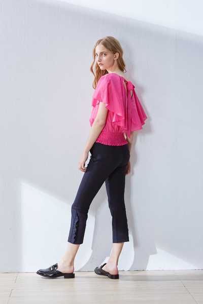 Wrinkle design top