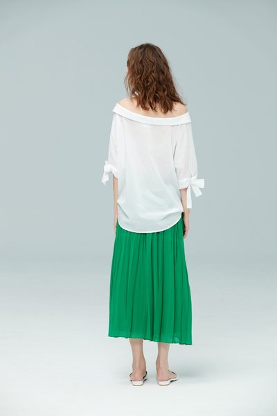 V-neck design top