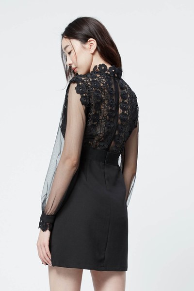 Palace royal style lace dress