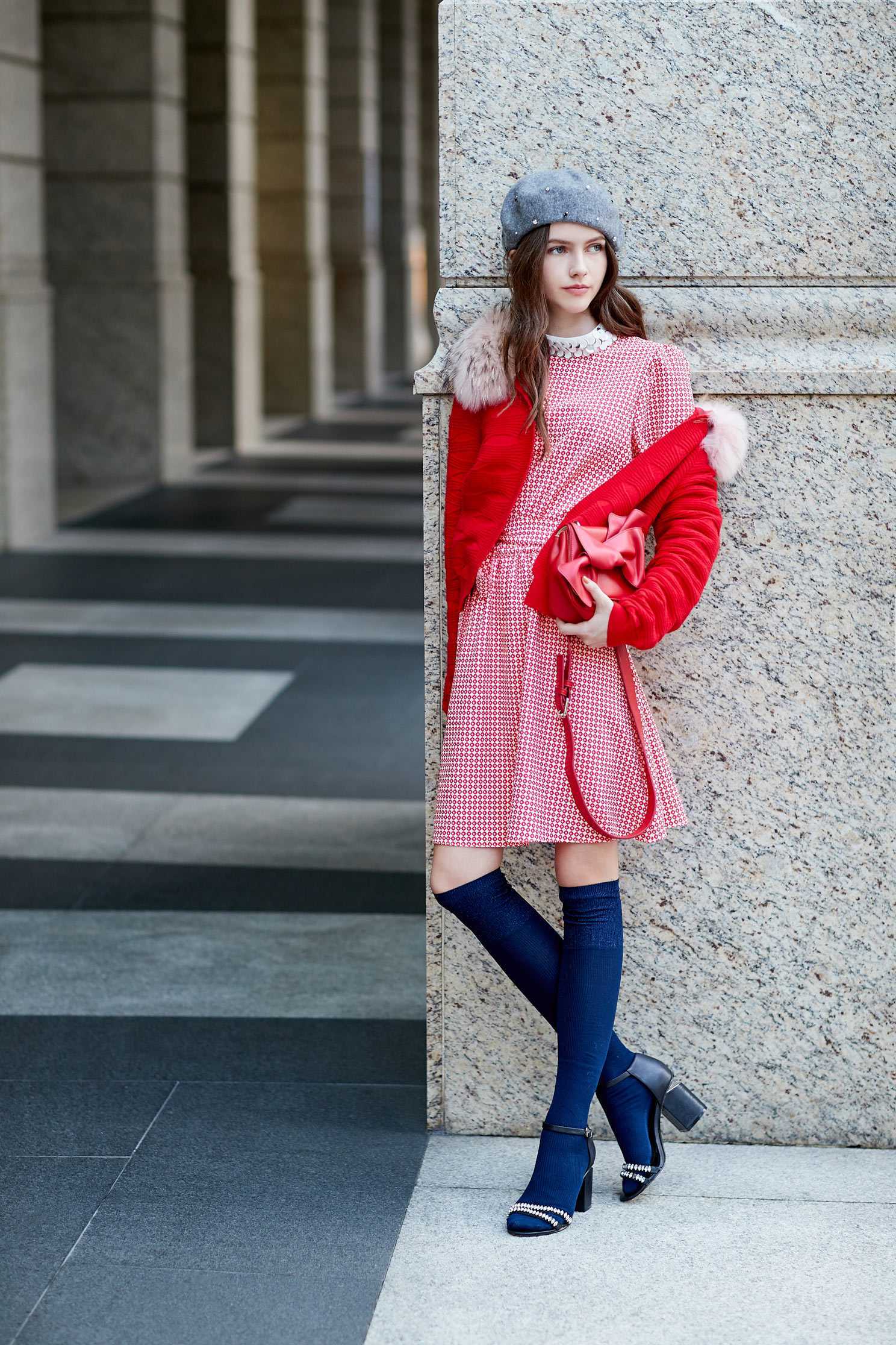 Cardigan with faux fur collar