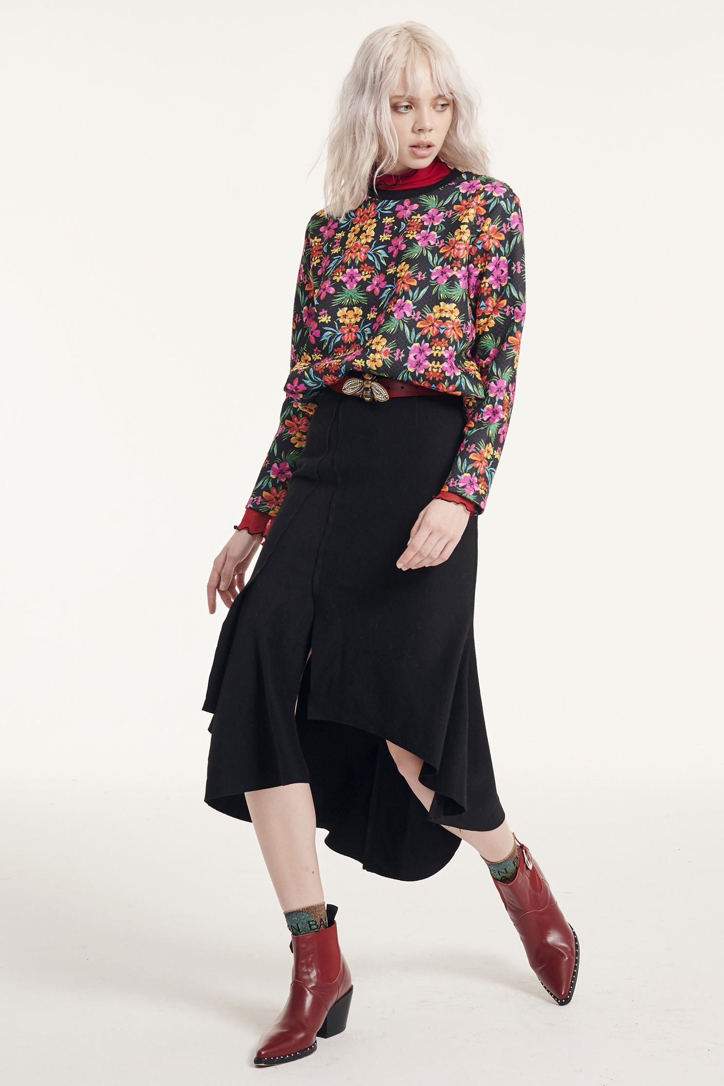 Irregular classic fashion long skirt
