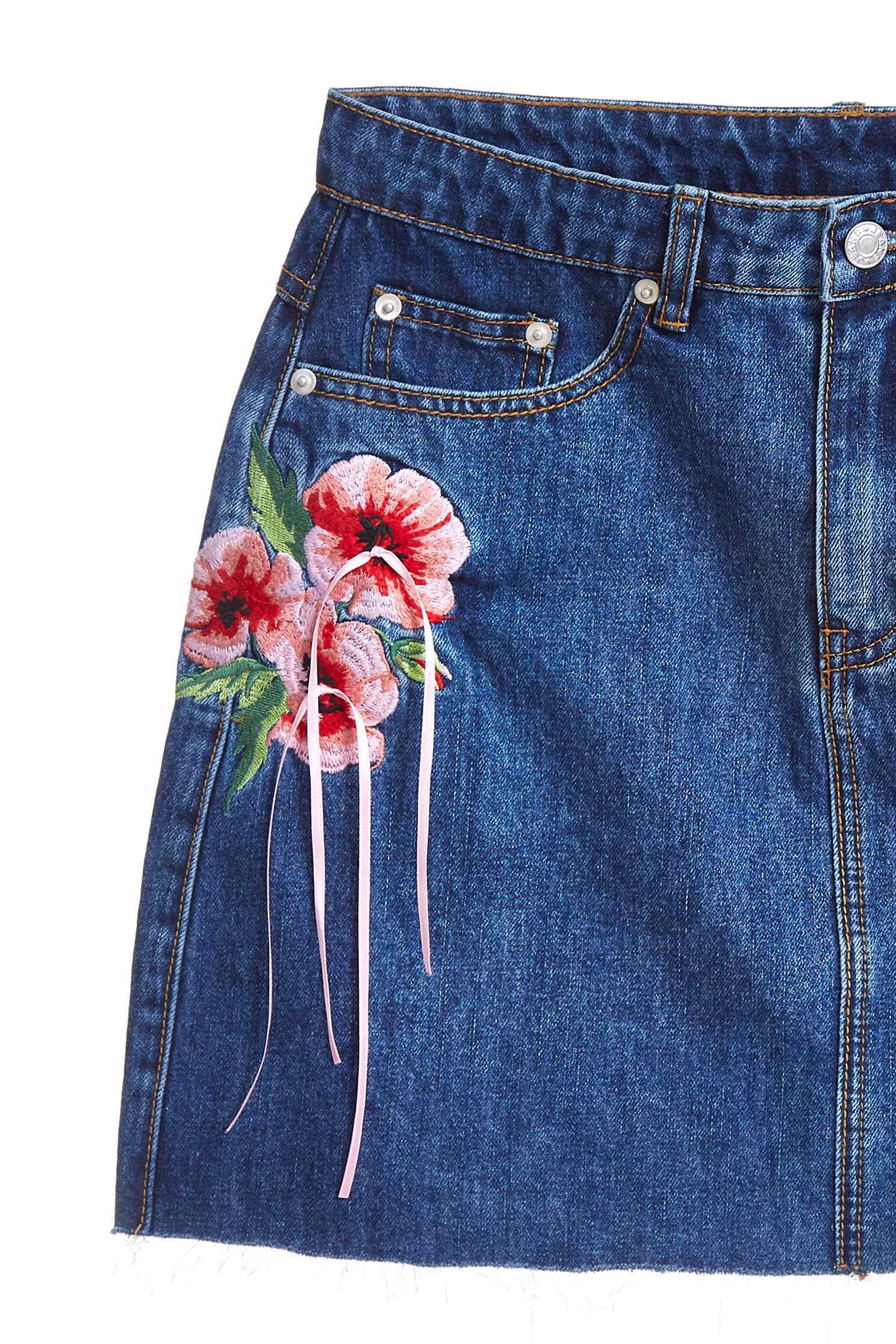 Embroidered class denim skirt
