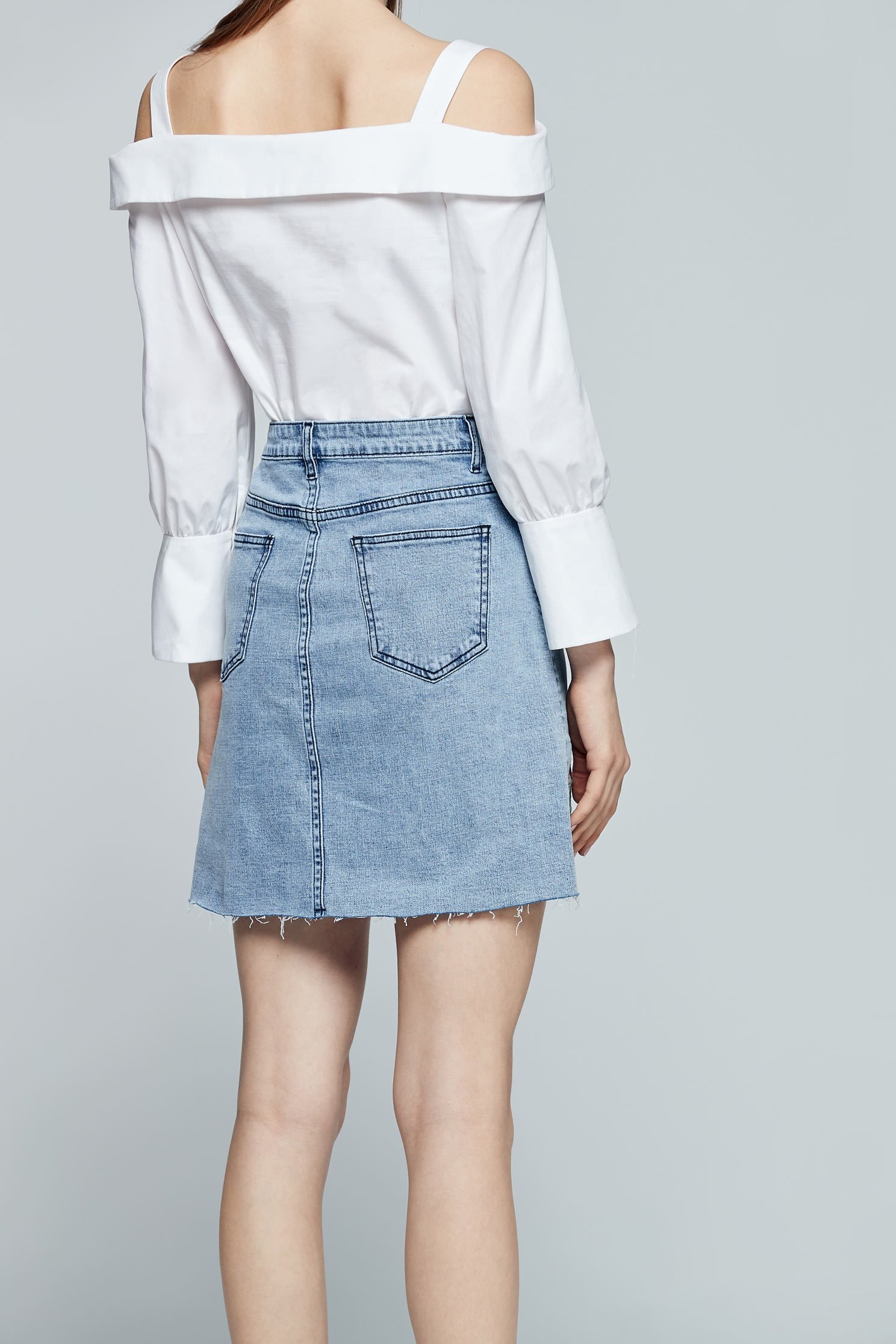 Embroidered denim skirt