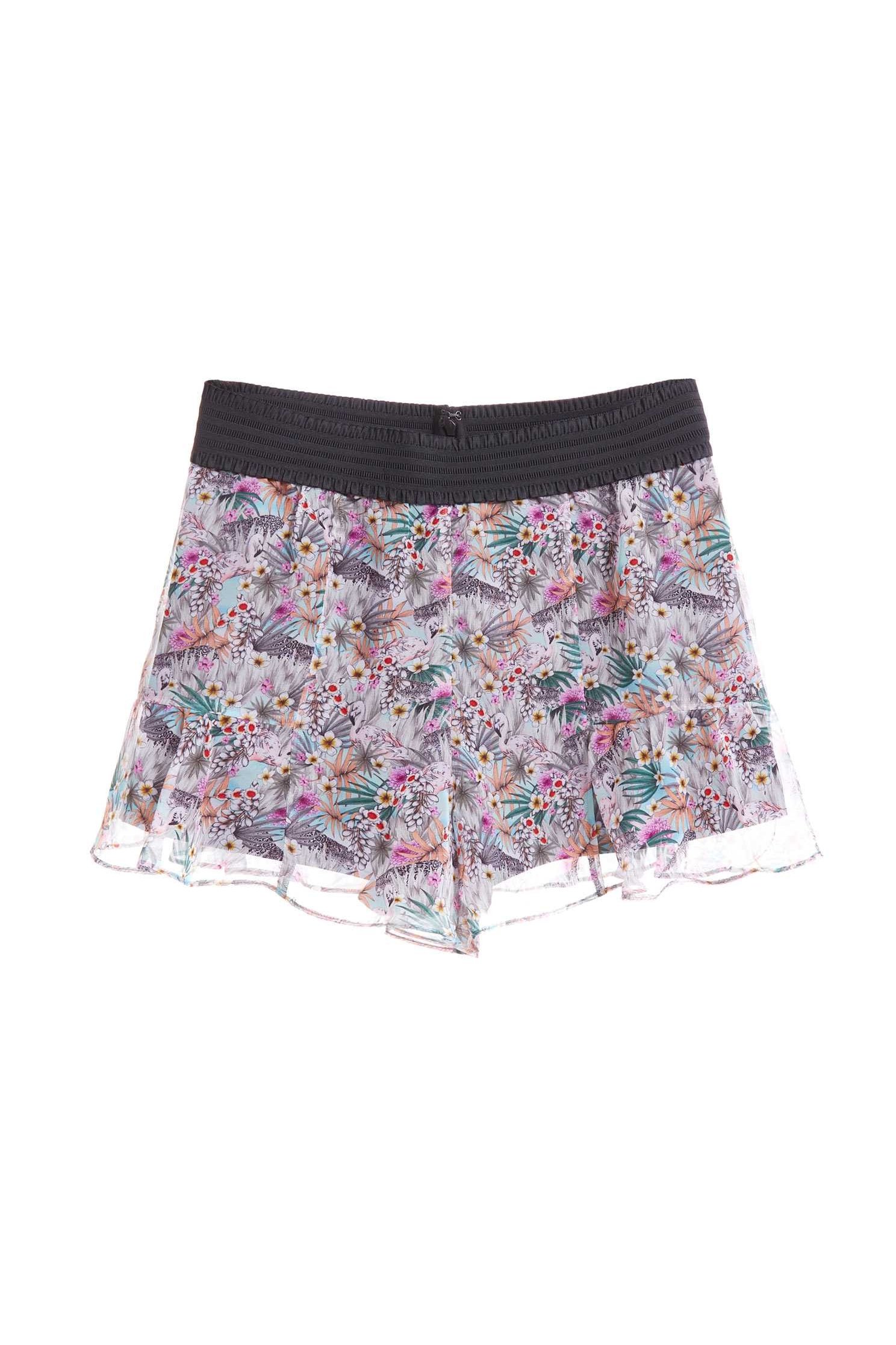 Elegant floral design shorts
