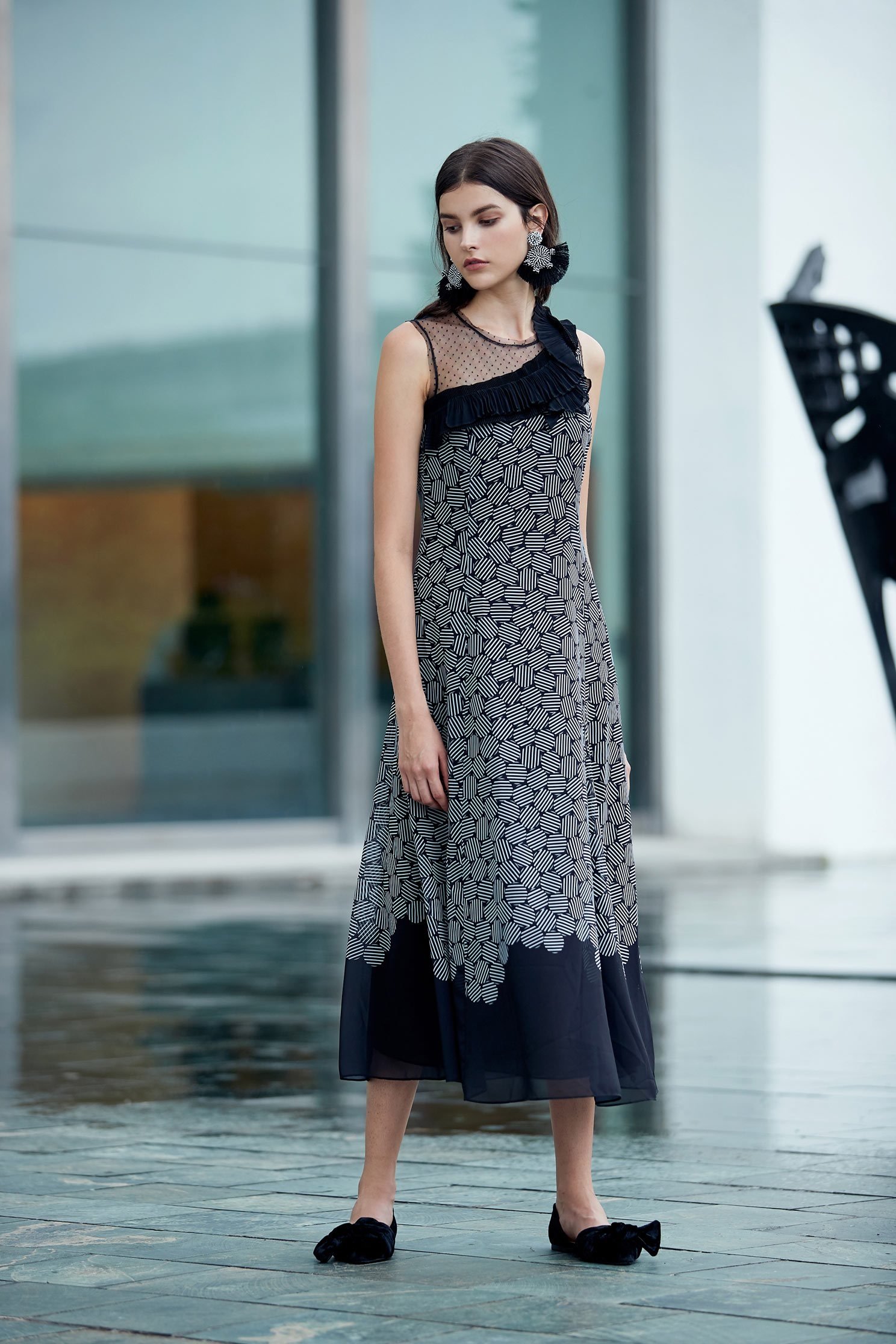 Charming solid flounce dress