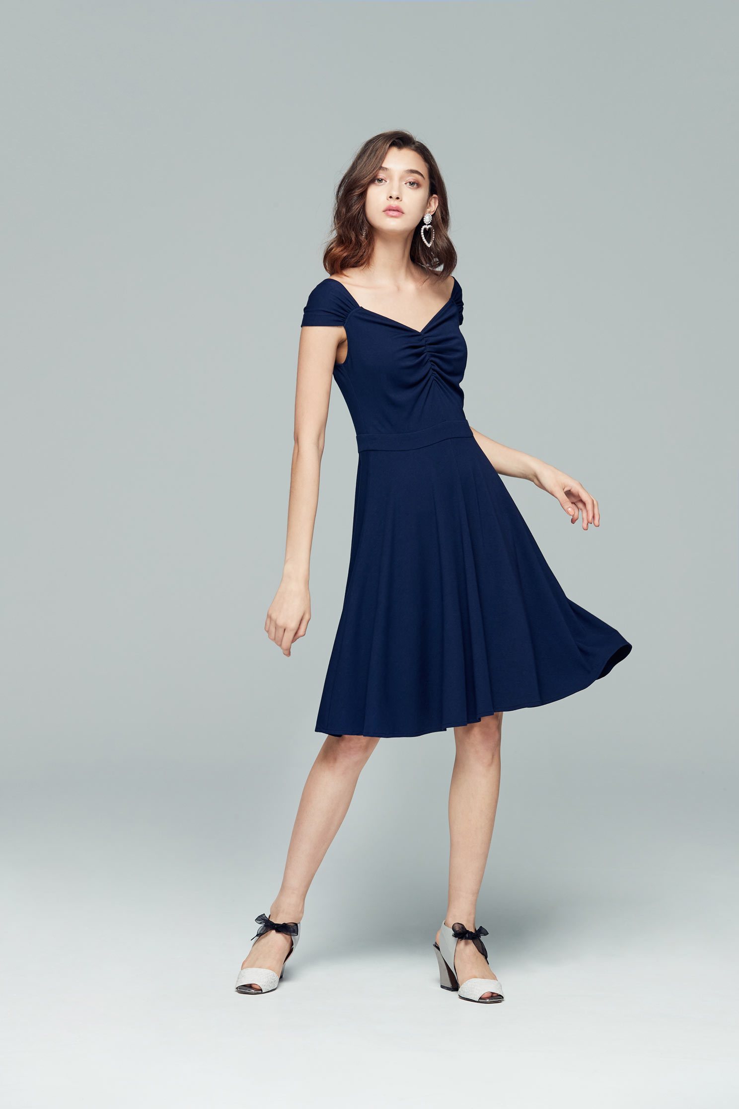 Elegant wrinkle design dress
