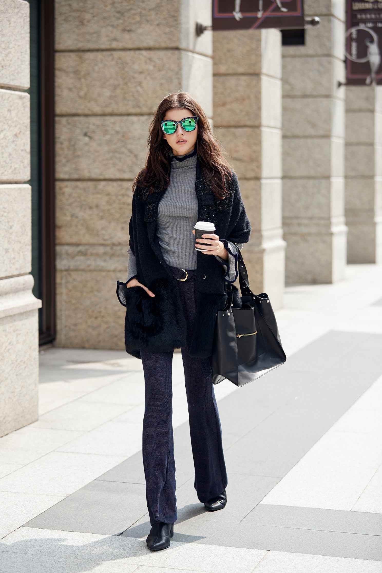 Wavy style knit long sleeve top