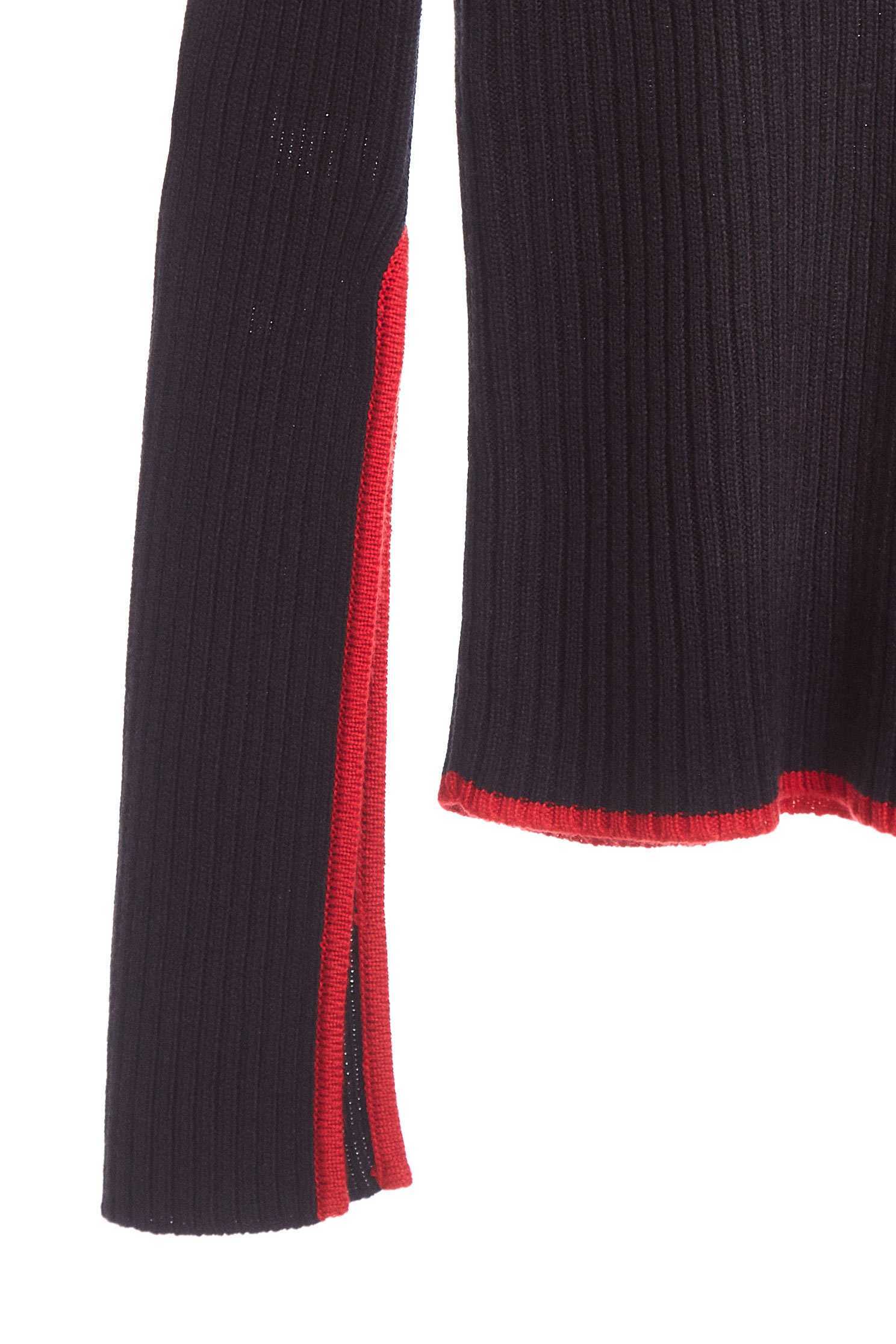High-neck color matching classic top