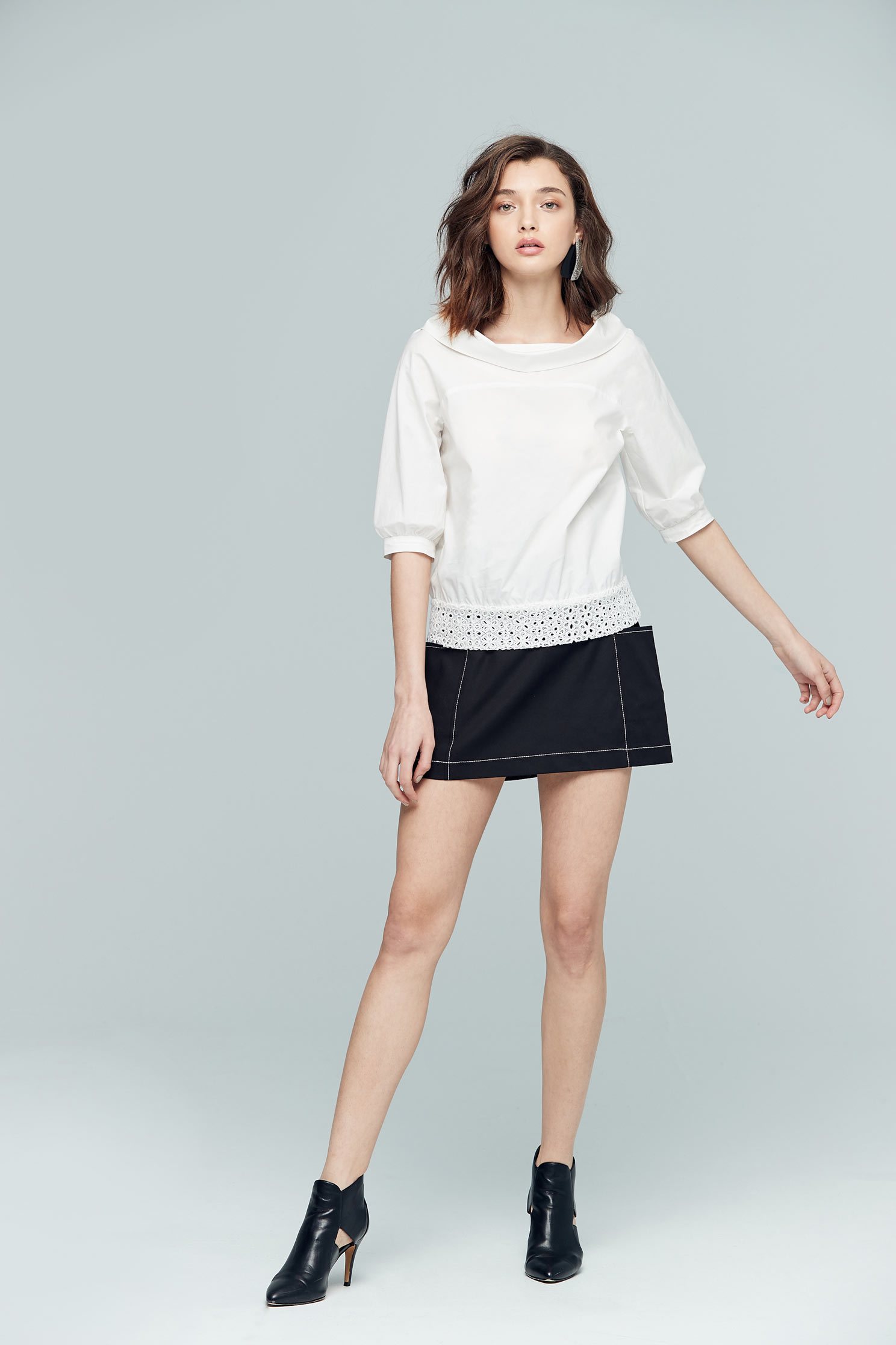 Classic elbow-length sleeve top