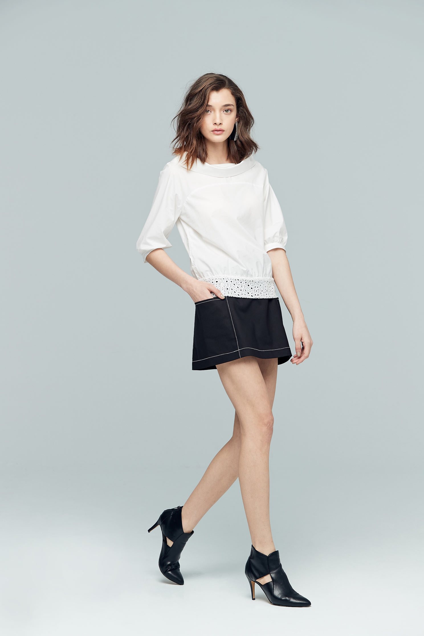 Classic elbow-length sleeve top