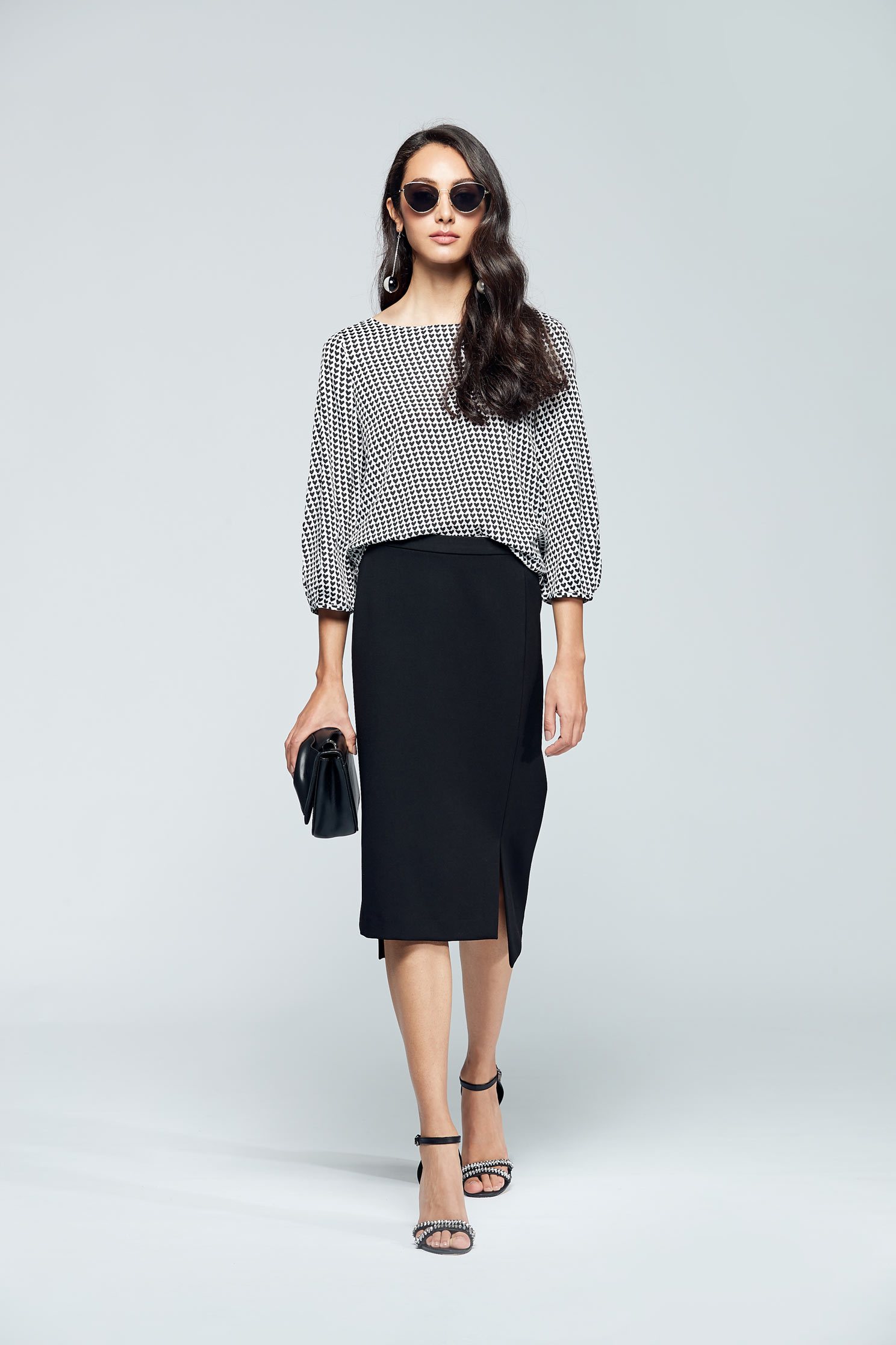 Elegant temperament classic design top