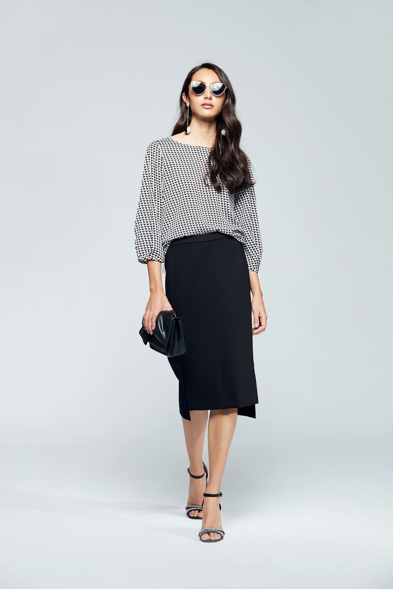 Elegant temperament classic design top