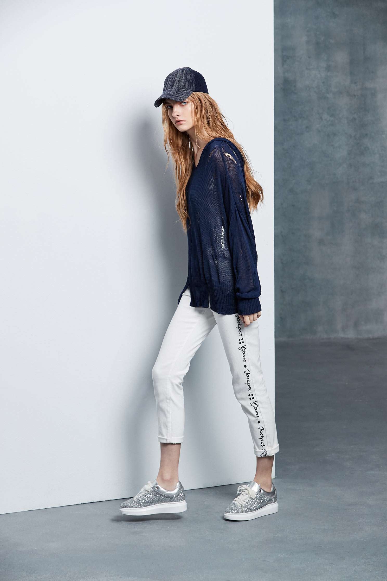 Slogan popular denim trousers