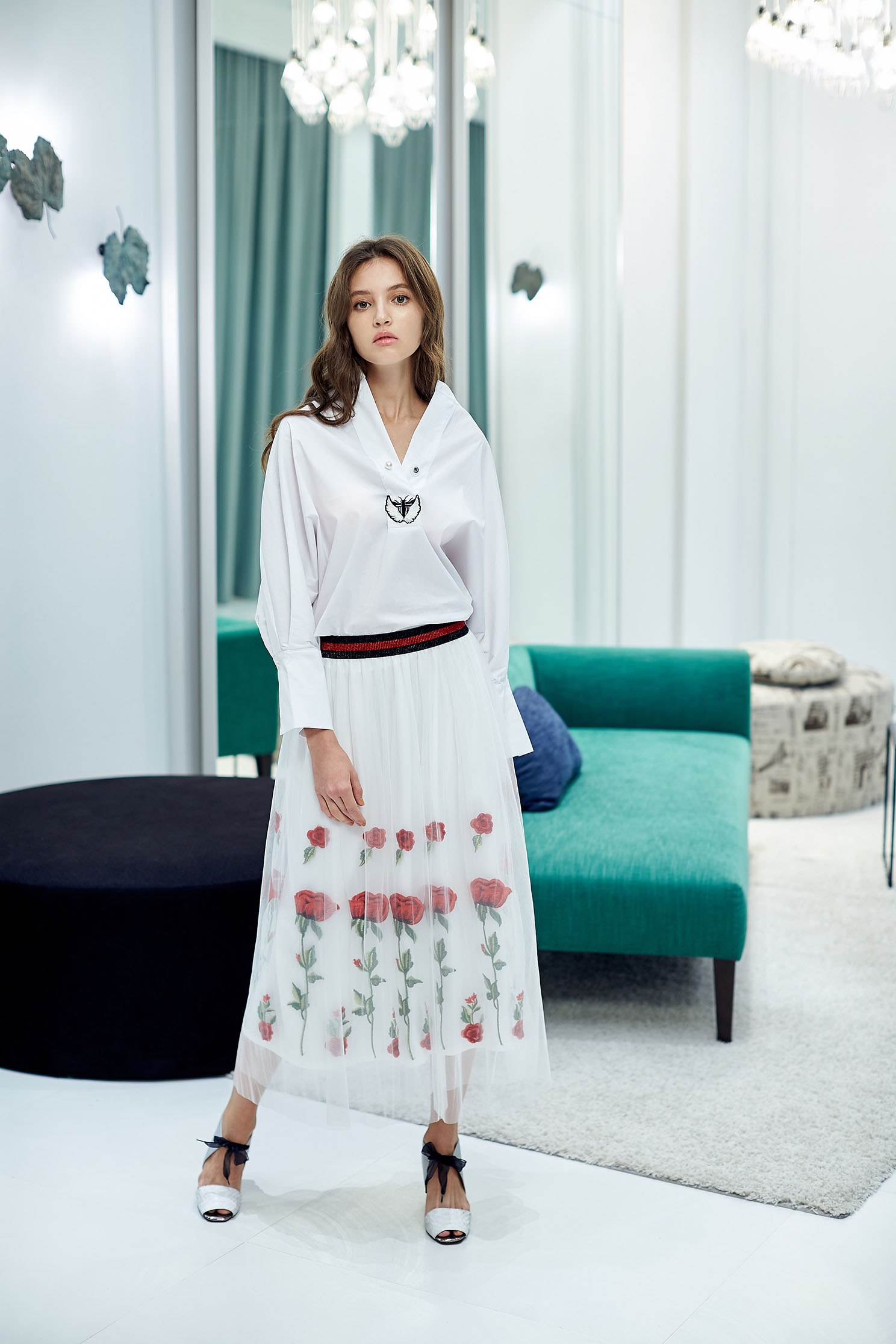 Graceful rose embroidery skirt
