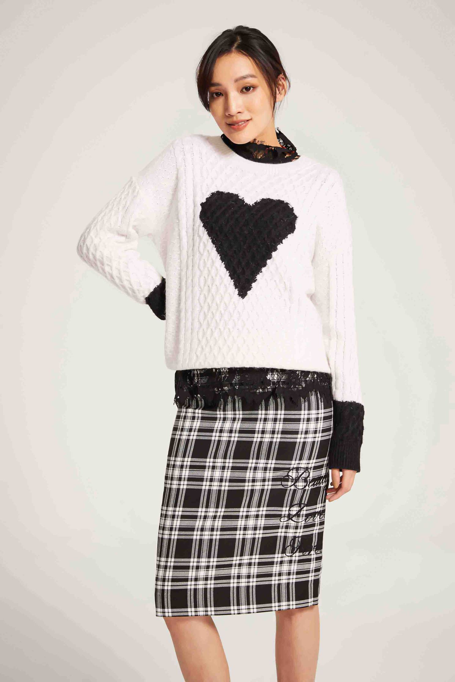 Heart pattern classic top