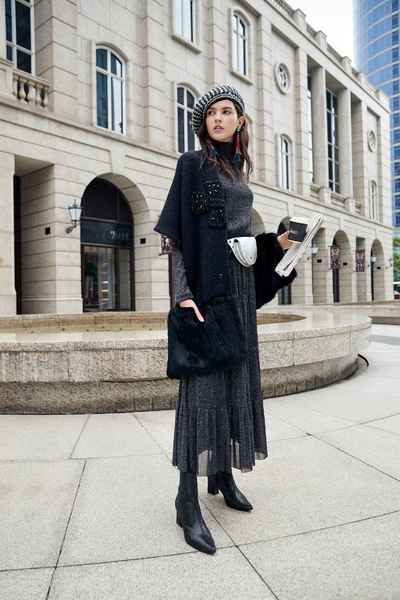 Grace classic design shawl