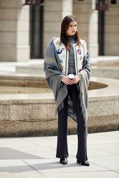 Forest embroidered classic knit coat