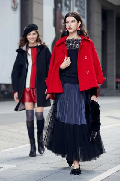 Elegant lapel classic jacket