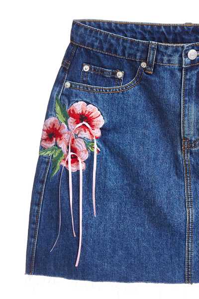 Embroidered class denim skirt