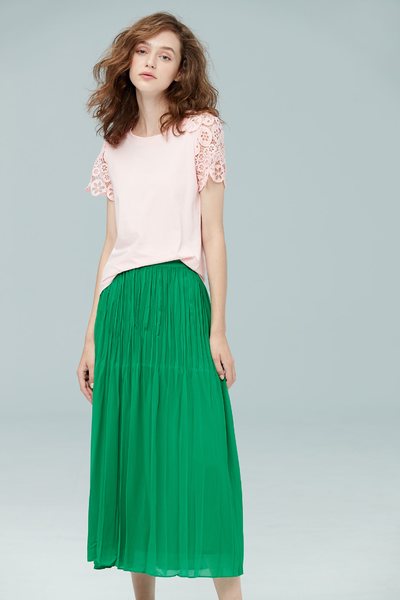 Wrinkled and elegant fashion skirt