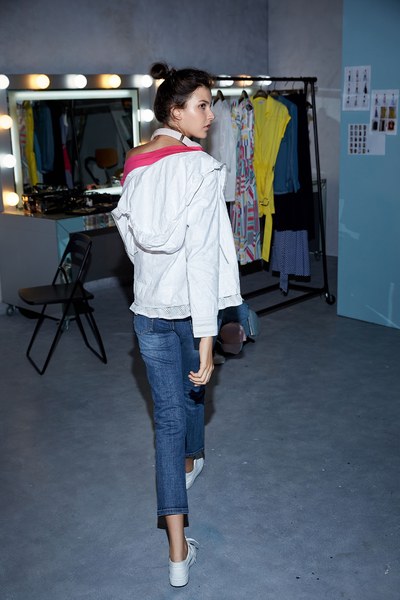 Side zipper slim jeans