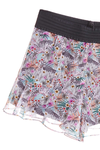 Elegant floral design shorts