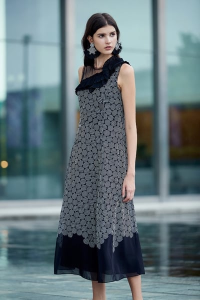Charming solid flounce dress