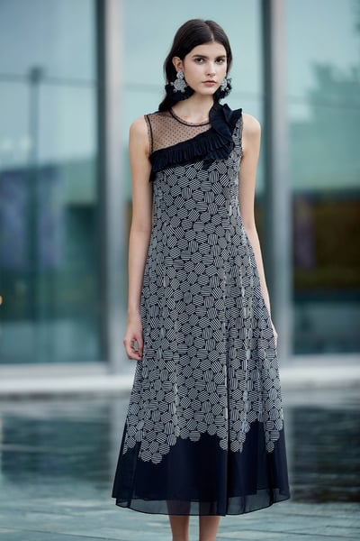 Charming solid flounce dress
