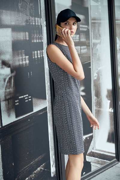 Chain totem sleeveless dress