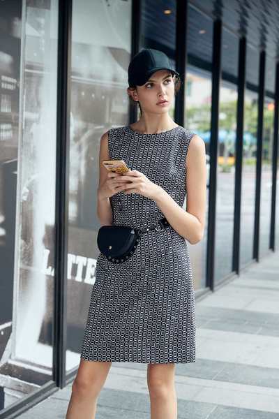Chain totem sleeveless dress