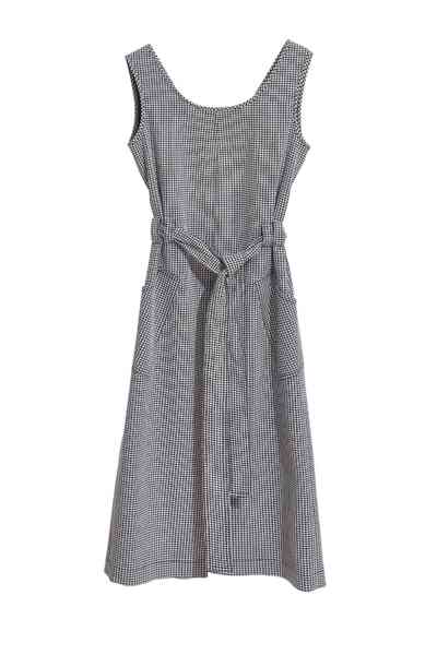 Elegant one-piece dress in stripes