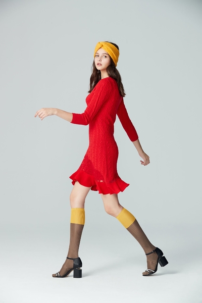 wavy hemline knit dress
