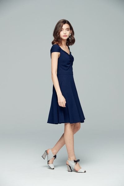 Elegant wrinkle design dress