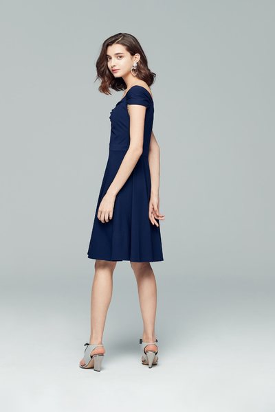 Elegant wrinkle design dress