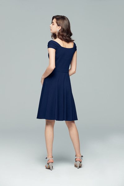 Elegant wrinkle design dress