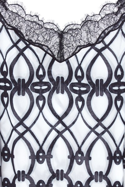 Modern baroque totem top
